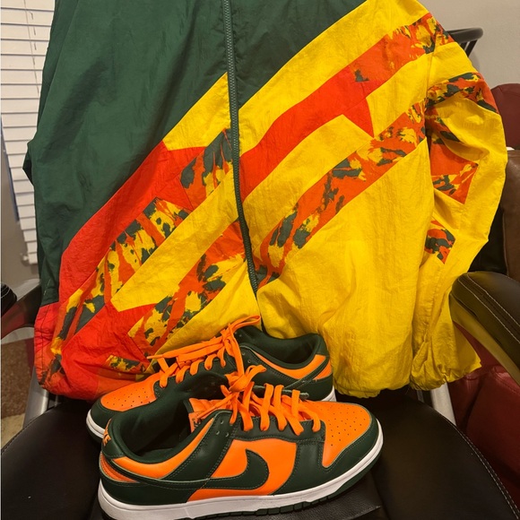 Miami Dunks - Picture 3 of 6